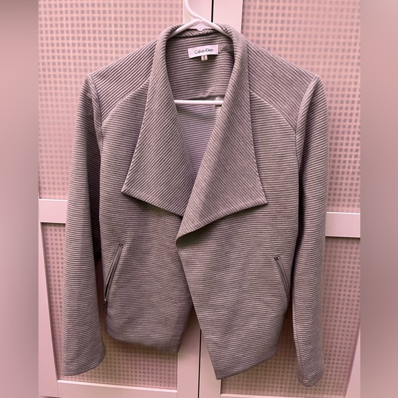 Calvin Klein light jacket. (Grey) - Picture 5 of 8